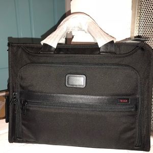 Brand New Tumi Alpha 2 - Slim Deluxe Portfolio